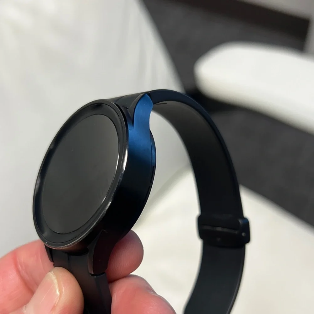 Samsung Smartwatch - Black and Silver